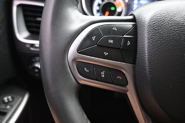 Used 2022 Jeep Cherokee Latitude Lux w/ Sun & Sound Group AWD/4WD image 13