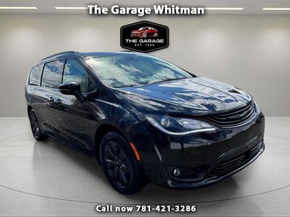 Used 2019 Chrysler Pacifica Limited w/ Advanced Safetytec Group