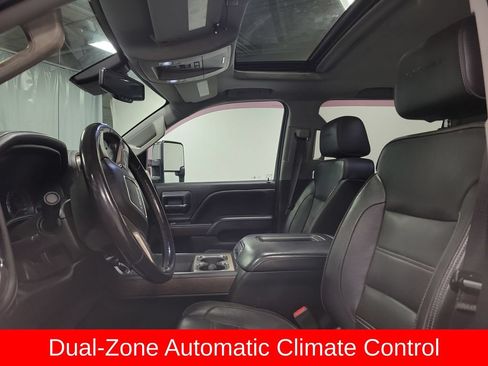 Used 2019 GMC Sierra 2500 Denali w/ Duramax Plus Package AWD/4WD image 18