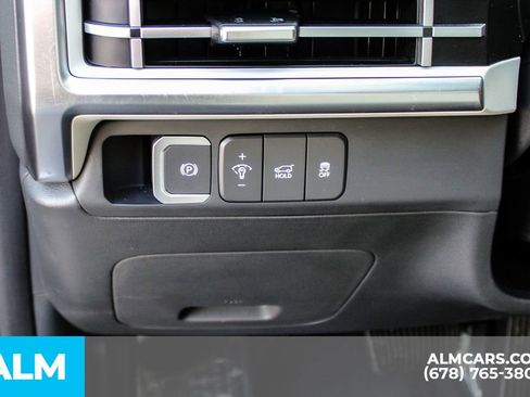 Used 2025 Hyundai Santa Fe SEL FWD image 33