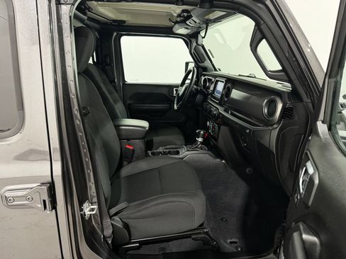 Used 2022 Jeep Wrangler Unlimited Sport AWD/4WD image 23