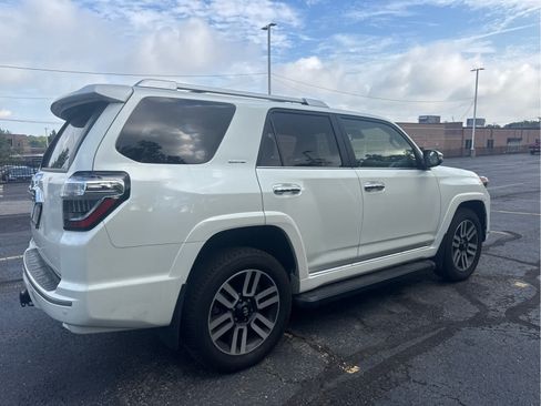 Used 2023 Toyota 4Runner Limited AWD/4WD image 18