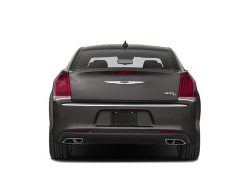 Used 2018 Chrysler 300 C w/ Sun, Sound & Nav Package RWD image 8