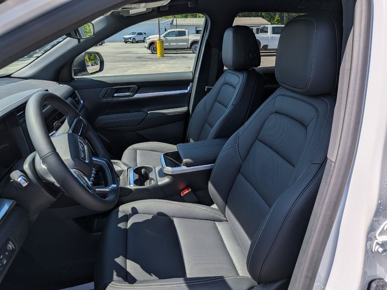 New 2027 GMC Terrain Elevation w/ Elevation Premium Package AWD/4WD image 11