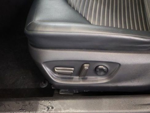 Used 2018 Toyota Camry SE image 13