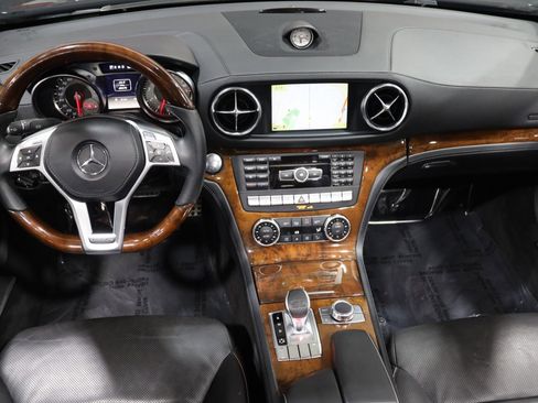 Used 2013 Mercedes-Benz SL 550 image 51