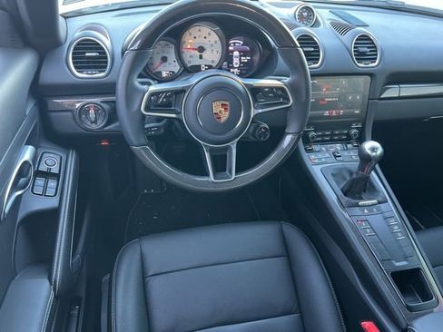 Used 2024 Porsche 718 Cayman Style Edition image 32