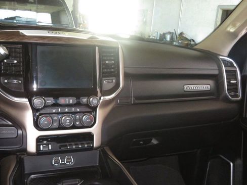 Used 2019 RAM 2500 Laramie AWD/4WD image 42