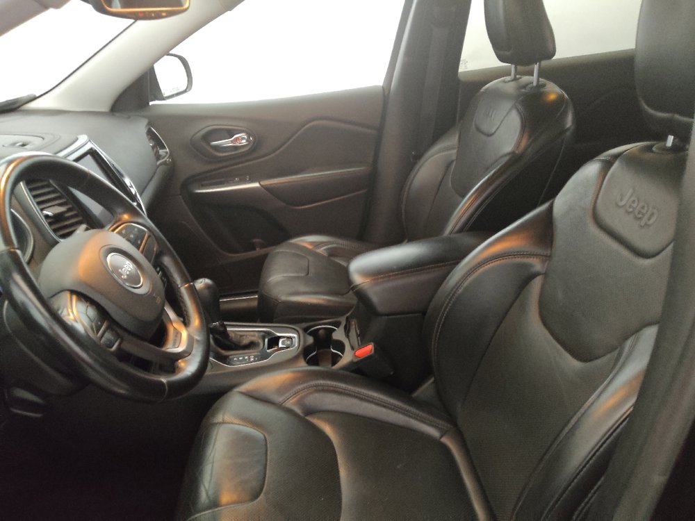 Used 2019 Jeep Cherokee Limited AWD/4WD image 17