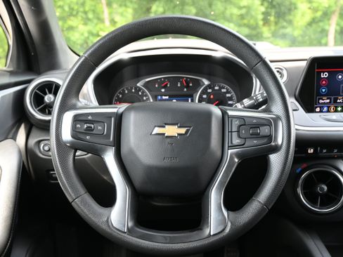Used 2021 Chevrolet Blazer LT FWD image 19