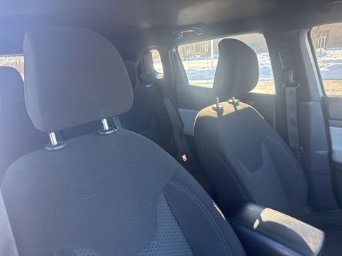 Used 2024 Jeep Compass Sport image 14