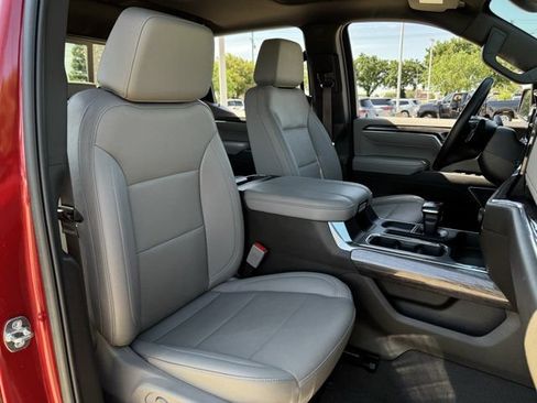 Used 2024 Chevrolet Silverado 1500 LTZ w/ LTZ Convenience Package II RWD image 32