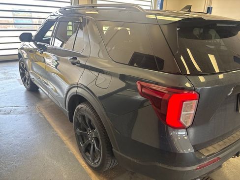 Used 2022 Ford Explorer ST-Line w/ Class IV Trailer Tow Package AWD/4WD image 8