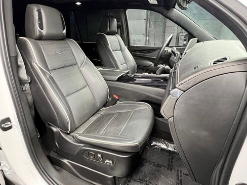 Used 2023 Cadillac Escalade Sport w/ LPO, ONYX Package AWD/4WD image 5