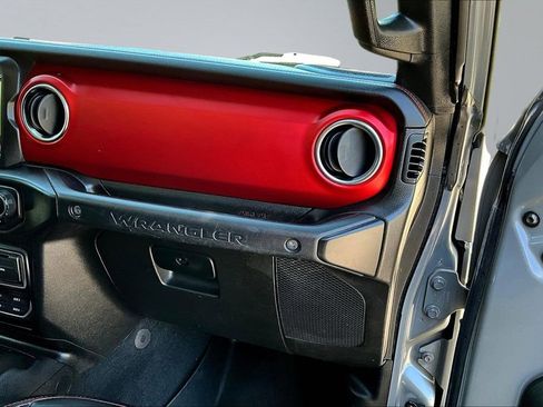 Used 2021 Jeep Wrangler Unlimited Rubicon AWD/4WD image 25