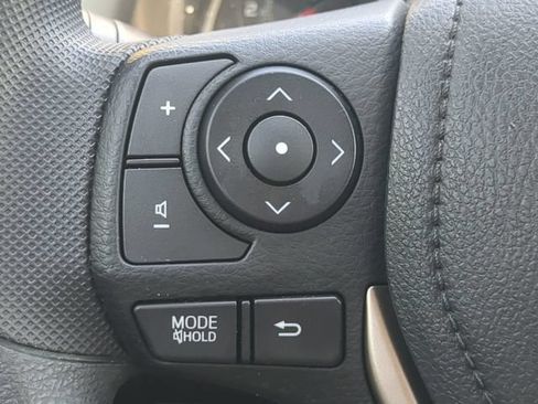 Used 2013 Toyota RAV4 XLE AWD/4WD image 23