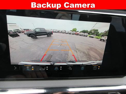 Used 2023 GMC Sierra 1500 AT4 w/ AT4 Premium Package AWD/4WD image 18