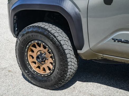 Used 2024 Toyota Tacoma TRD Off-Road w/ TRD Off Road Upgrade Package AWD/4WD image 12