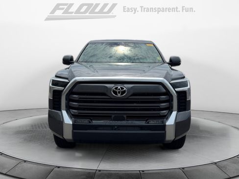 Used 2025 Toyota Tundra Limited AWD/4WD image 2