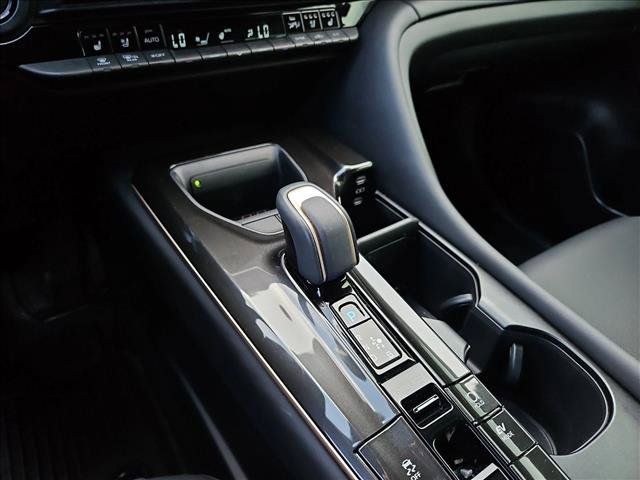 Used 2026 Toyota Crown AWD/4WD image 12