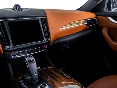 Used 2022 Maserati Levante GT image 37