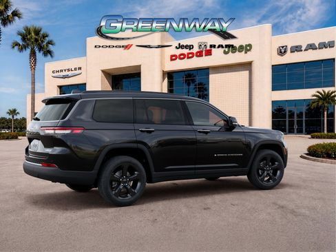 New 2026 Jeep Grand Cherokee L Limited w/ Limited Altitude Package RWD image 4