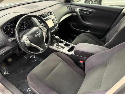 Used 2013 Nissan Altima 3.5 SV w/ Navigation Pkg FWD image 11