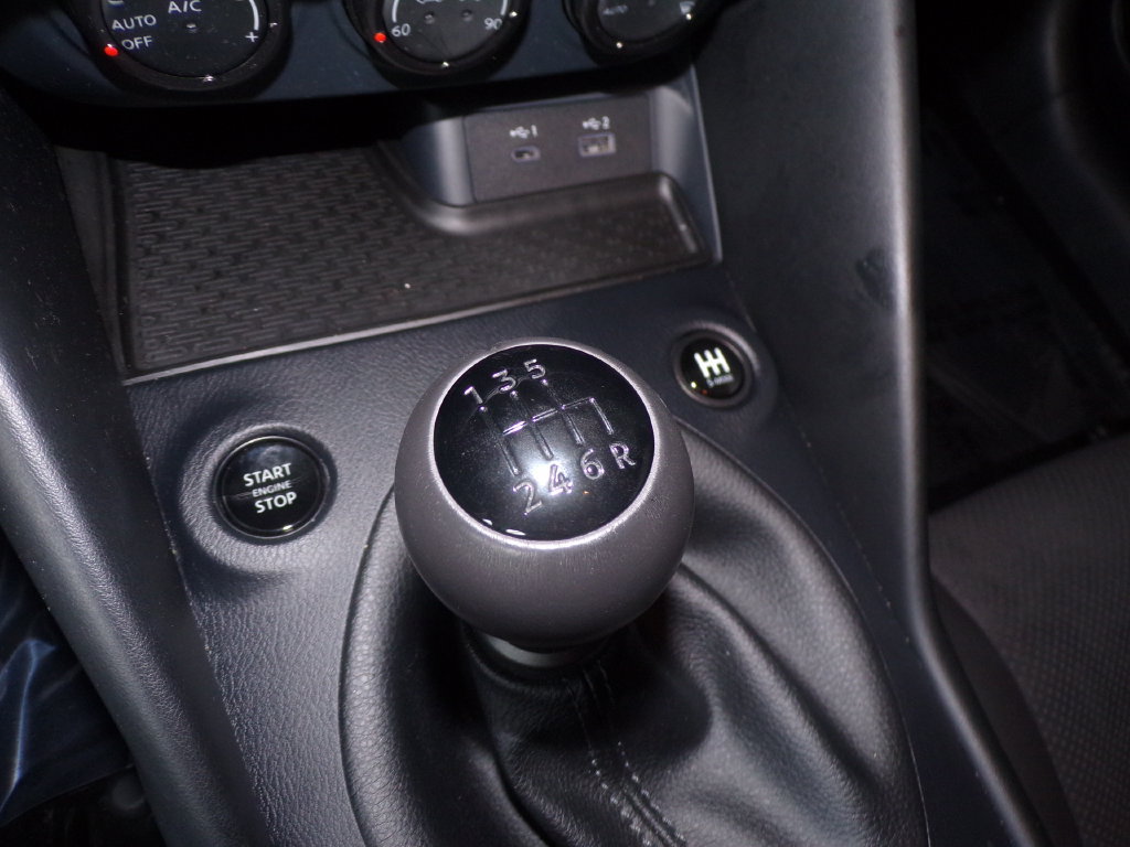 Used 2024 Nissan Z Performance w/ Floor Mat Package RWD image 15