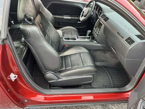 Used 2014 Dodge Challenger R/T RWD image 14