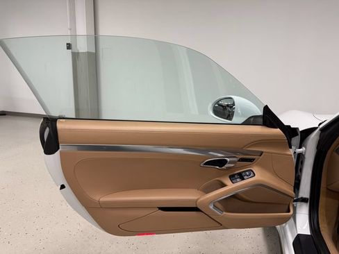 Certified 2016 Porsche 911 Targa 4S AWD/4WD image 35