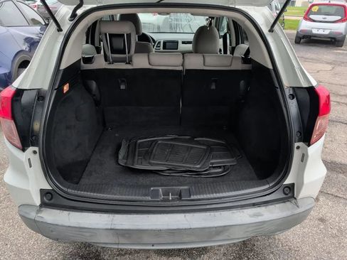 Used 2017 Honda HR-V EX image 12