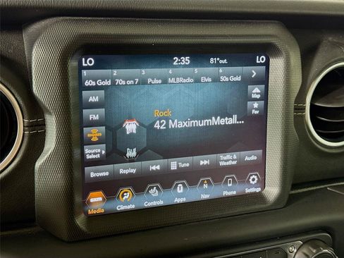 Used 2020 Jeep Gladiator Overland AWD/4WD image 7