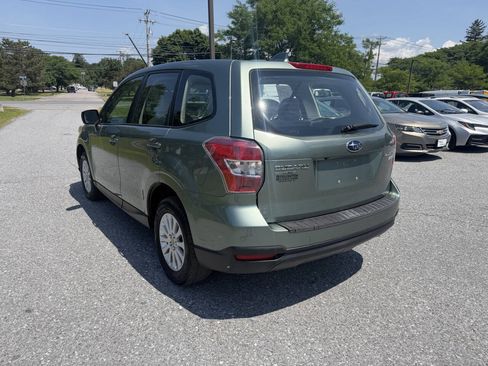 Used 2016 Subaru Forester 2.5i AWD/4WD image 3