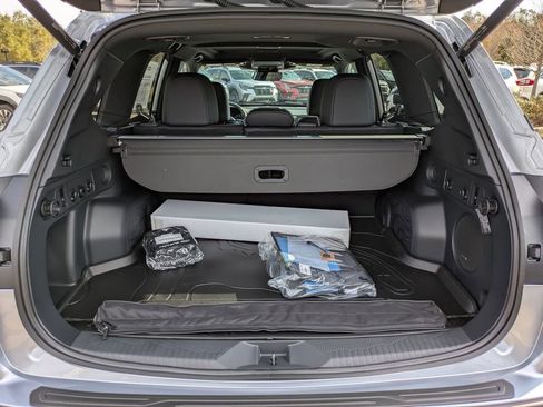 Used 2026 Subaru Forester Limited image 12