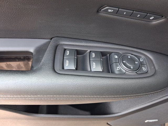 Used 2020 Cadillac XT5 Premium Luxury AWD/4WD image 32