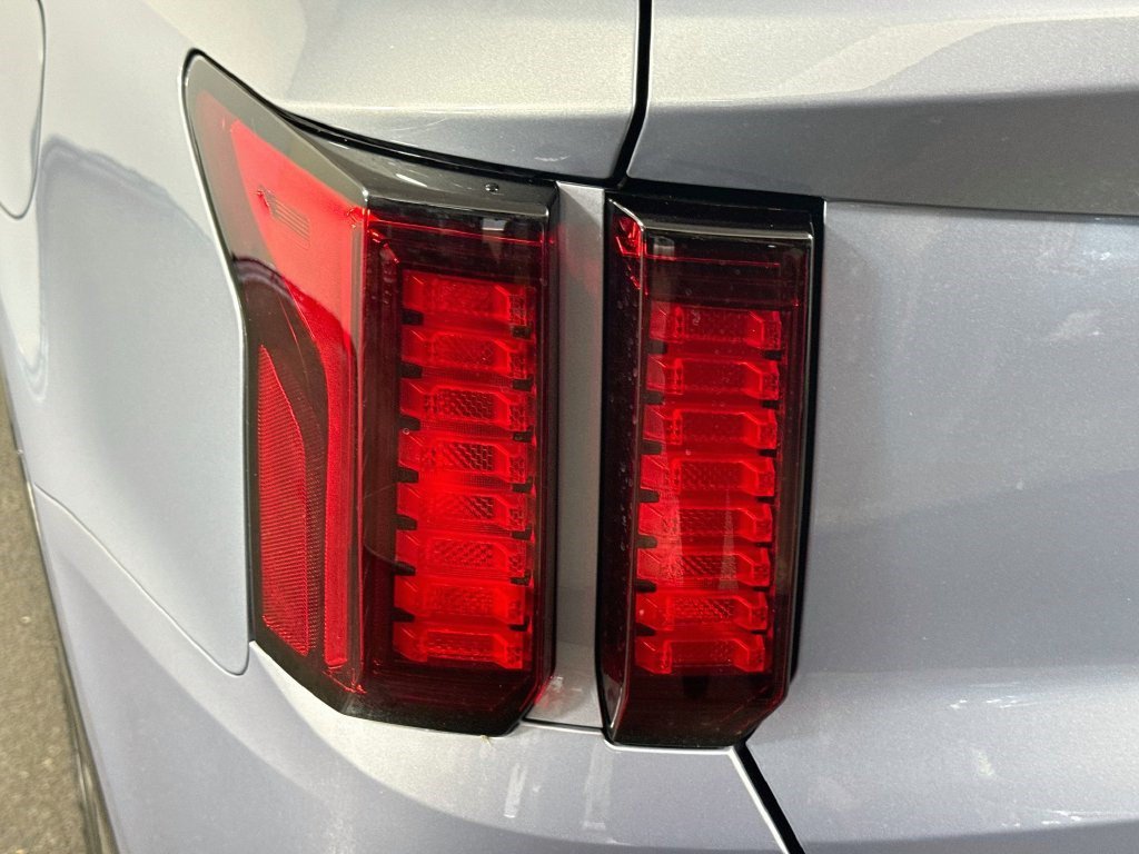 Used 2023 Kia Sorento S w/ Panoramic Sunroof Package FWD image 35