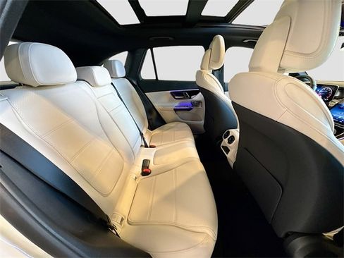 Certified 2025 Mercedes-Benz GLC 300 4MATIC image 29