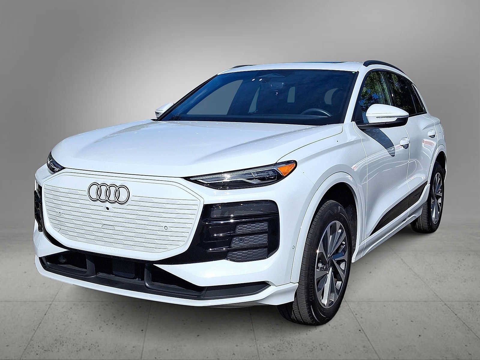Used 2025 Audi Q6 e-tron Premium w/ Convenience Package AWD/4WD image 1