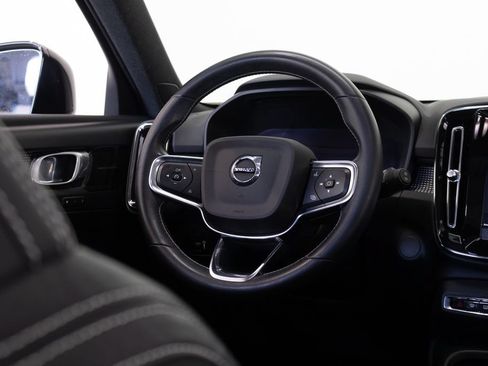 Used 2021 Volvo XC40 P8 Recharge w/ Advanced Package AWD/4WD image 28