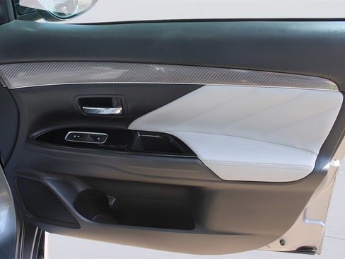 Used 2022 Mitsubishi Outlander SEL image 27