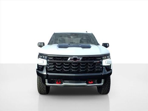 Used 2023 Chevrolet Silverado 1500 ZR2 w/ Technology Package image 8