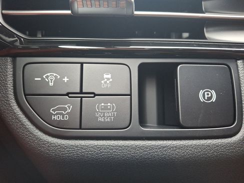 New 2027 Kia Sportage SX Prestige AWD/4WD image 17