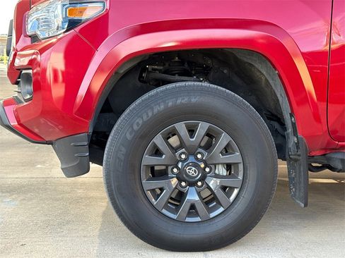 Used 2023 Toyota Tacoma SR5 w/ Technology Package image 4