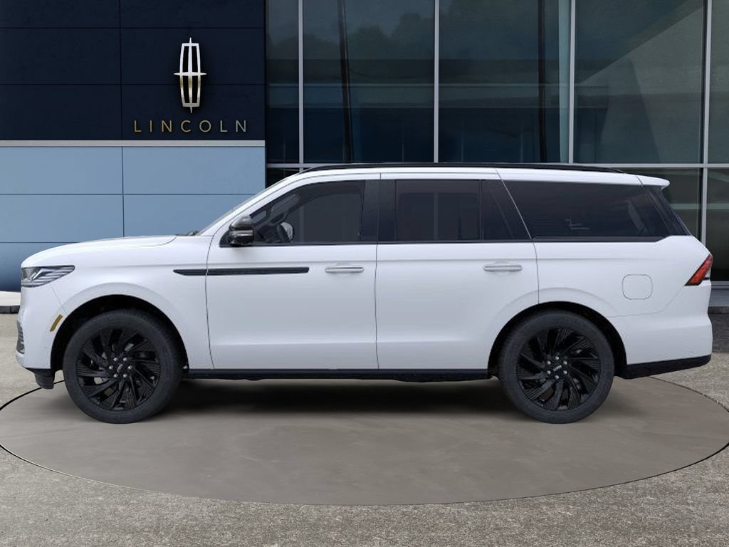 New 2025 Lincoln Navigator Reserve w/ Jet Appearance Package AWD/4WD image 3