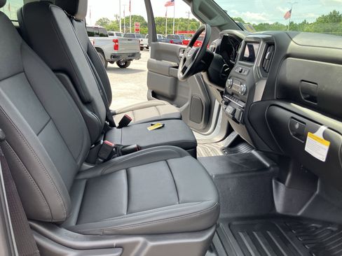 New 2025 GMC Sierra 2500 Pro w/ Convenience Package image 17