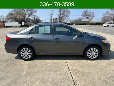 Used 2013 Toyota Corolla LE image 6