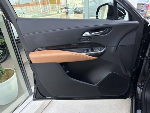 Certified 2023 Cadillac XT4 Premium Luxury w/ Enhanced Visibility Package AWD/4WD image 44