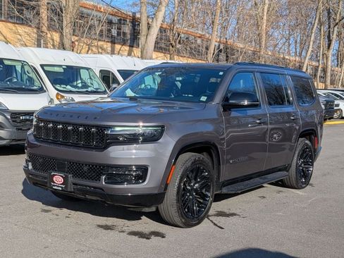 Used 2023 Jeep Wagoneer Series II image 8