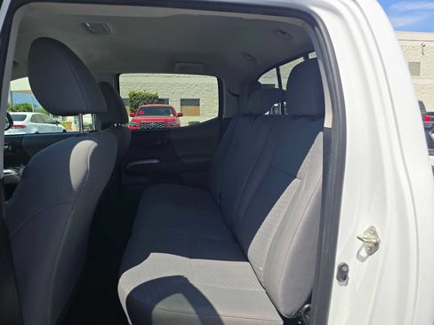 Used 2020 Toyota Tacoma SR5 RWD image 16