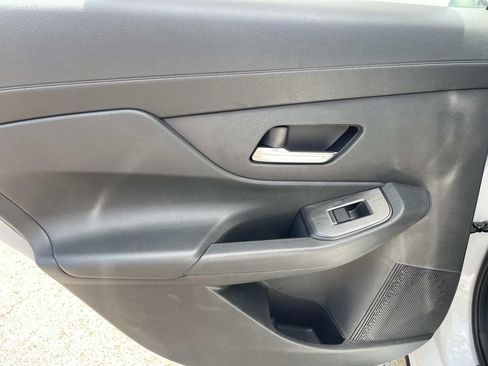 New 2026 Nissan Sentra SR w/ Floor Mat Package FWD image 19